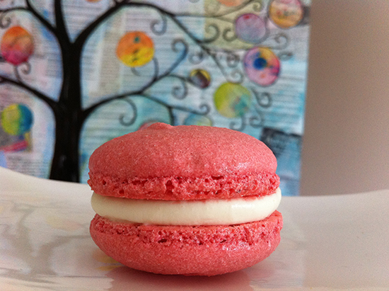 french macaroon strawberry and cream